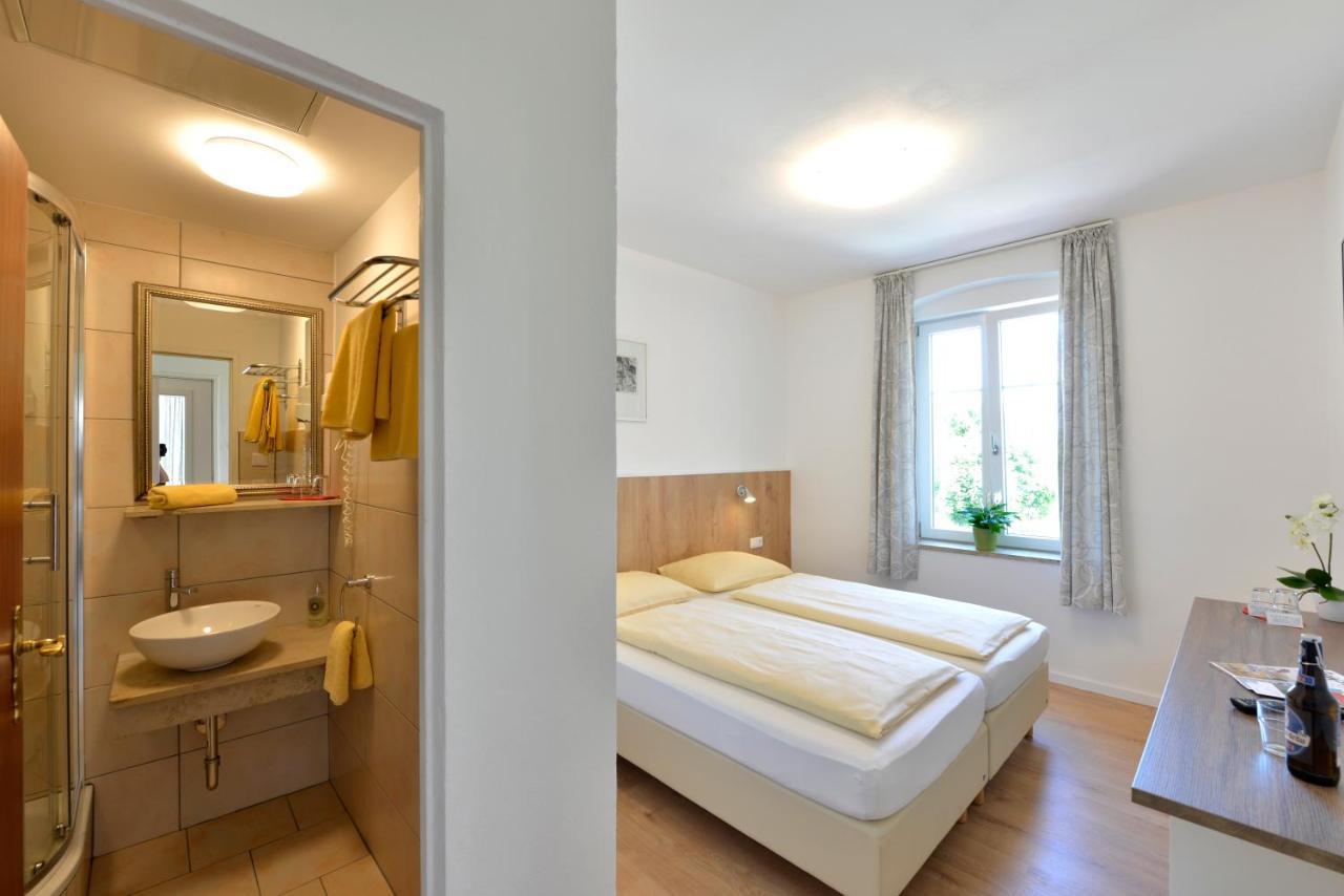Pension Gambrinus Пассау Экстерьер фото