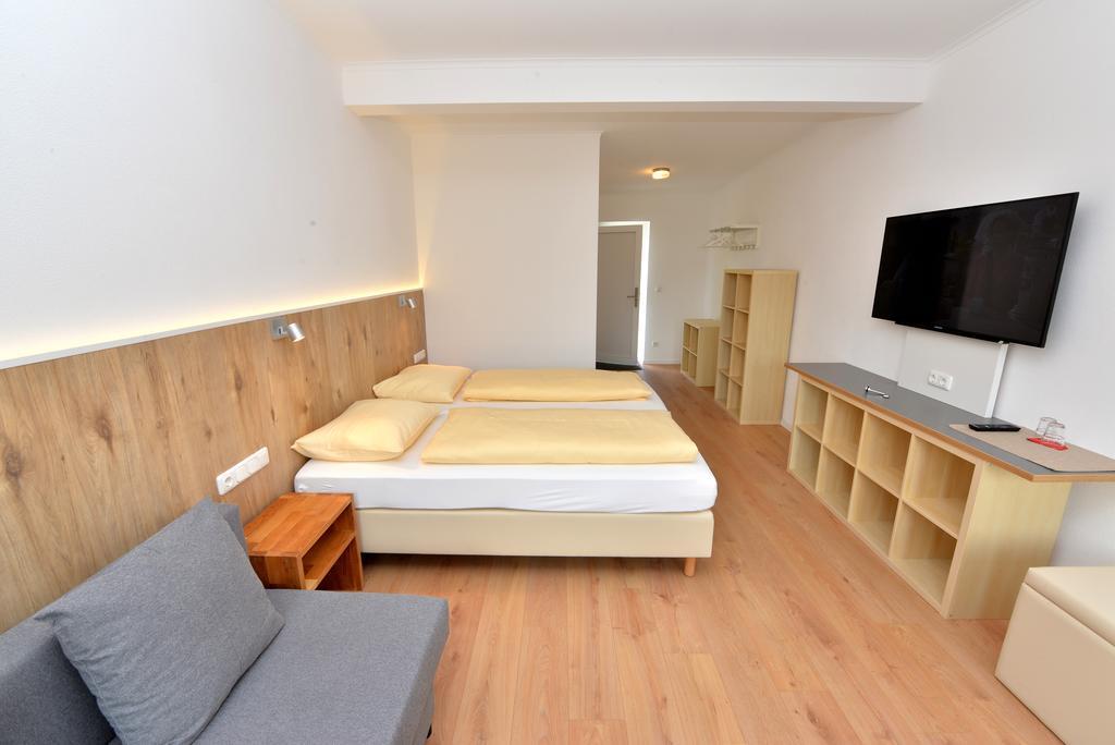Pension Gambrinus Пассау Экстерьер фото